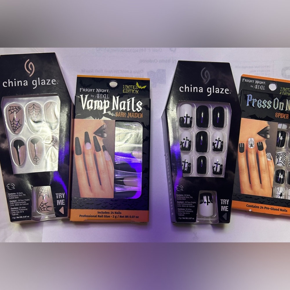 2 pks 28 Nails & 2-pck of 24 nails
Professional Glue, File, Cuticle Stick.